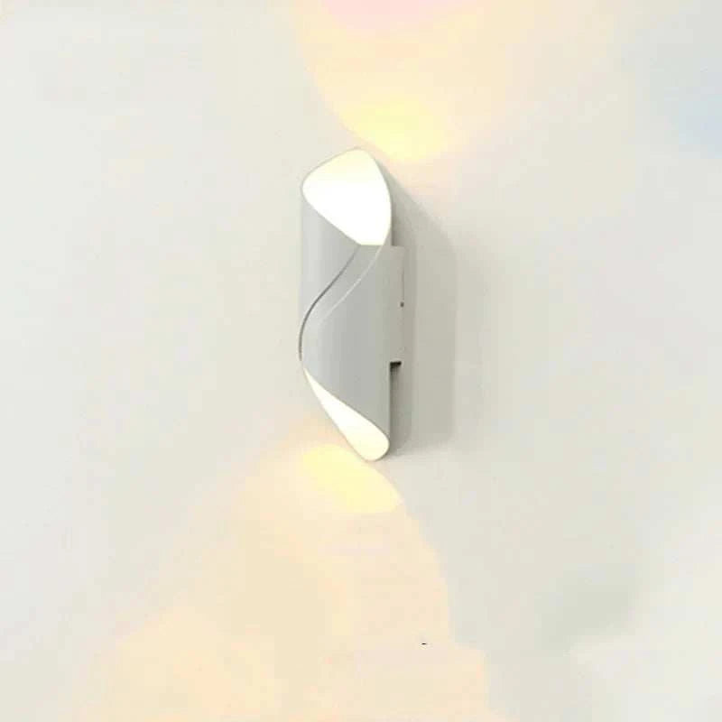 LED waterproof outdoor wall lamp with sleek, durable design for energy-efficient outdoor lighting